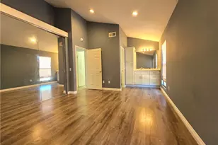 11107 Arminta Street, Los Angeles, CA 91352 - Photo 32