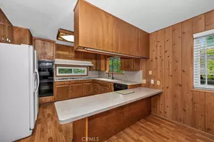 556 Pioneer, Lake Arrowhead, CA 92352 - Photo 12