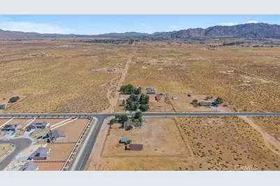 22935 Standing Rock, Apple Valley, CA 92307 - Photo 40