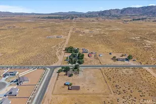 22935 Standing Rock, Apple Valley, CA 92307 - Photo 40