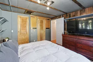 22899 Byron Rd, Crestline, CA 92325 - Photo 16