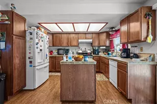 17821 Deodar, Hesperia, CA 92345 - Photo 10