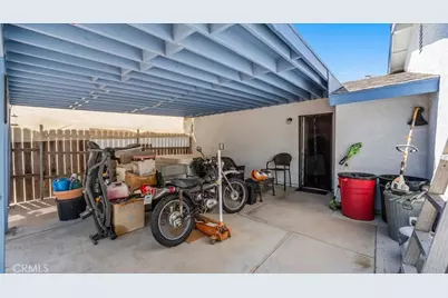 17821 Deodar, Hesperia, CA 92345 - Photo 20