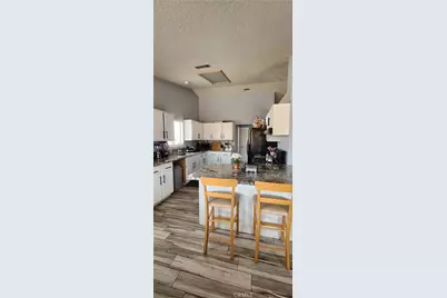 15009 Hopland, Victorville, CA 92394 - Photo 10