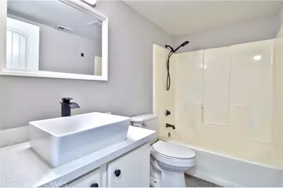 16465 Green Tree, Victorville, CA 92395 - Photo 10