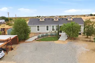 13225 Mountain, Pinon Hills, CA 92372 - Photo 2