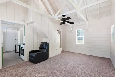 369 Log, Crestline, CA 92325 - Photo 8