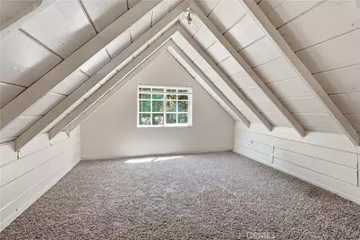 369 Log, Crestline, CA 92325 - Photo 20