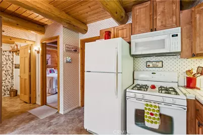 29729 Katharine Way, Cedar Glen, CA 92321 - Photo 12