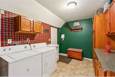 29729 Katharine Way, Cedar Glen, CA 92321 - Photo 24