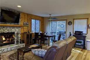 23819 Scenic Dr, Crestline, CA 92325 - Photo 6