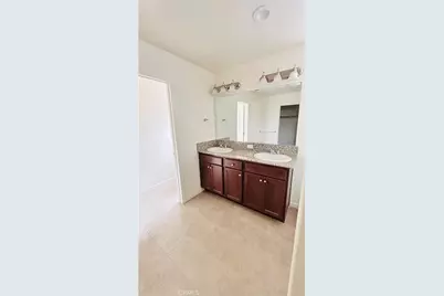 2035 W Chianti Way, Hanford, CA 93230 - Photo 12