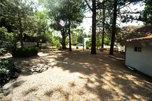 1081 Apple, Wrightwood, CA 92397 - Photo 4