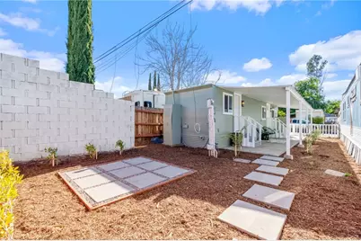26135 Baseline Rd #18, Highland, CA 92346 - Photo 2