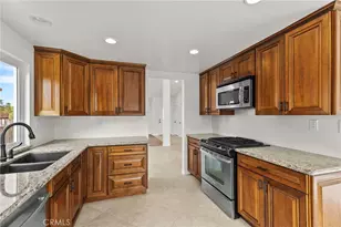 36330 St Raphael Dr, Murrieta, CA 92562 - Photo 10