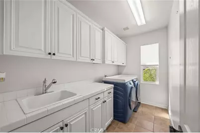 8394 Renwick, Corona, CA 92883 - Photo 44