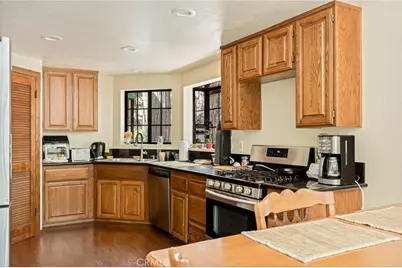 27432 White Fir, Lake Arrowhead, CA 92352 - Photo 4