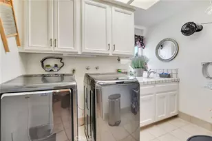 10389 Walnut Grove Ct, Yucaipa, CA 92399 - Photo 20
