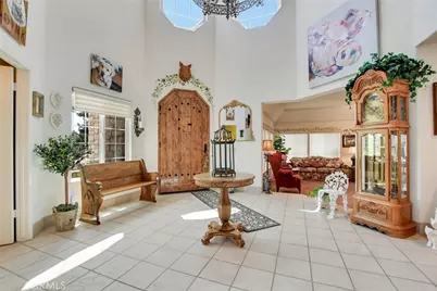 10389 Walnut Grove Court, Yucaipa, CA 92399 - Photo 6