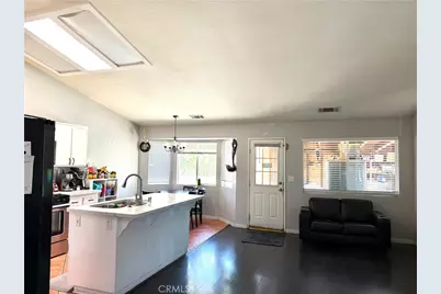 15184 Macadamia Court, Fontana, CA 92335 - Photo 10