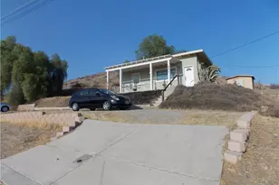 28530 Williams Dr, Quail Valley, CA 92587 - Photo 2