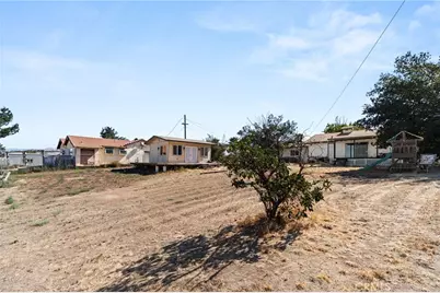 12978 11th, Yucaipa, CA 92399 - Photo 32