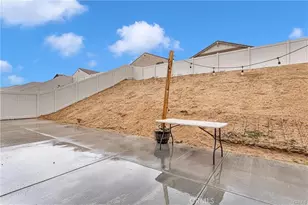 16811 Desert Star St, Victorville, CA 92394 - Photo 30