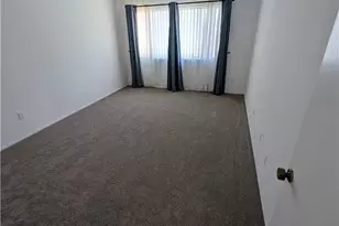 2062 Locust Ct, San Bernardino, CA 92404 - Photo 16