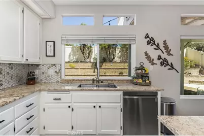 7333 Yellow Jasmine, Highland, CA 92346 - Photo 16