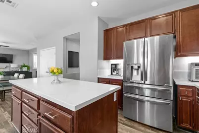 31131 Old Trail, Murrieta, CA 92563 - Photo 4