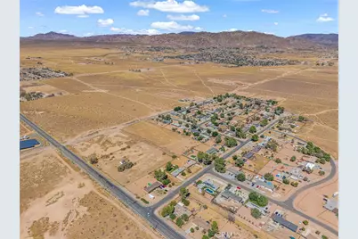16050 Pawnee Road, Apple Valley, CA 92307 - Photo 46