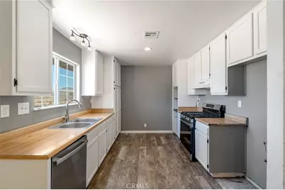 16050 Pawnee Road, Apple Valley, CA 92307 - Photo 14