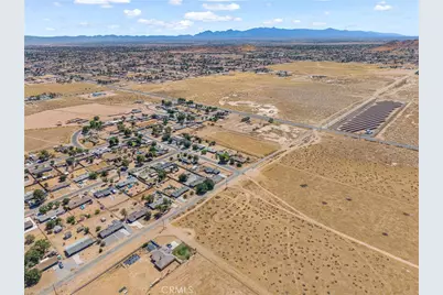 16050 Pawnee Road, Apple Valley, CA 92307 - Photo 44