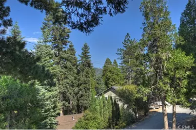 1050 Jungfrau, Crestline, CA 92325 - Photo 8