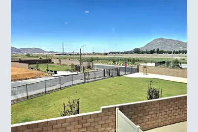31338 Siskiyou Pass Court, Winchester, CA 92596 - Photo 12