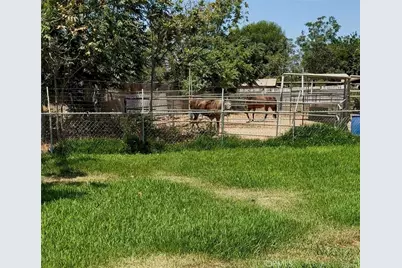 11401 Holmes Avenue, Mira Loma, CA 91752 - Photo 2