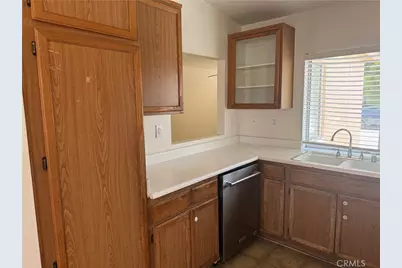 15189 Sunflower, Victorville, CA 92394 - Photo 6