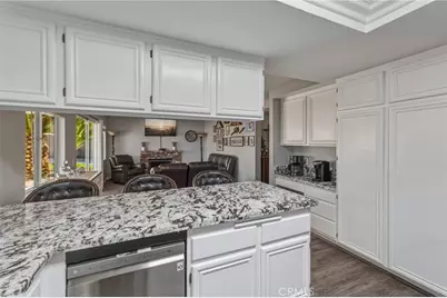 12631 Sunbird, Victorville, CA 92392 - Photo 8