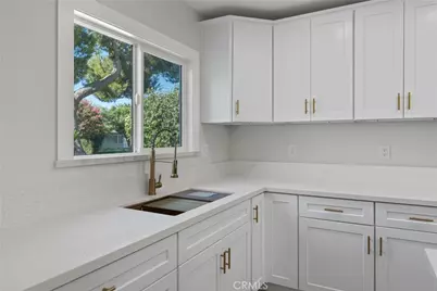 25860 Miramonte, Redlands, CA 92373 - Photo 12