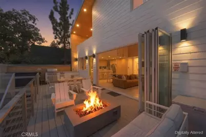 693 Villa Grove, Big Bear Lake, CA 92314 - Photo 2