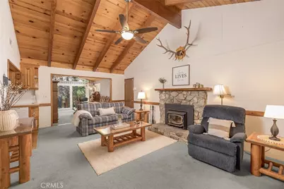 39158 Chincapin, Big Bear Lake, CA 92315 - Photo 6
