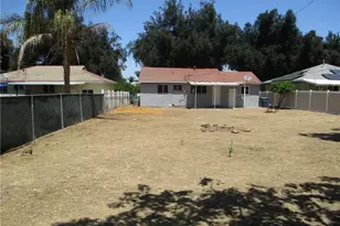 9748 Belmont, Riverside, CA 92503 - Photo 36