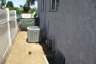 9748 Belmont, Riverside, CA 92503 - Photo 30