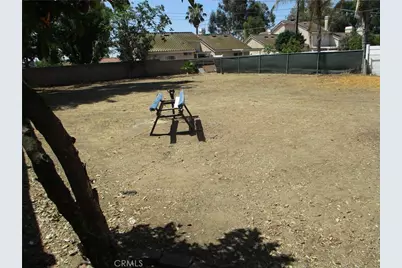9748 Belmont, Riverside, CA 92503 - Photo 32