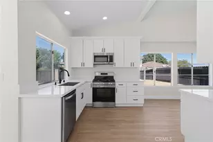 1074 Basilone Dr, Riverside, CA 92506 - Photo 10