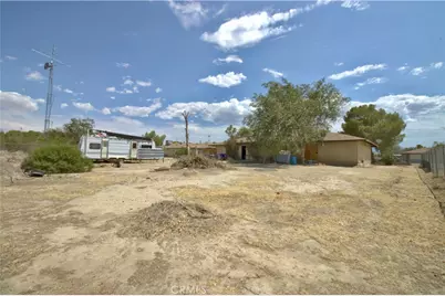 16605 Valeport Avenue, Lancaster, CA 93535 - Photo 14
