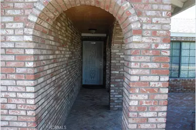 1098 Leslie Court, Colton, CA 92324 - Photo 4