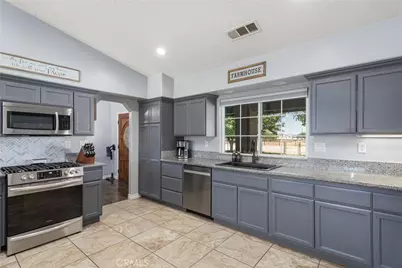 21529 Caribou Road, Apple Valley, CA 92308 - Photo 8