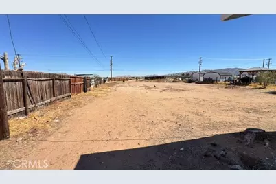 21932 Standing Rock, Apple Valley, CA 92307 - Photo 4