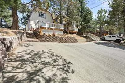 127 Vista, Sugarloaf, CA 92386 - Photo 4